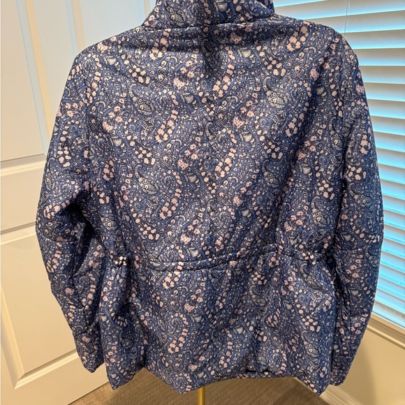 JCrew Liberty print puffer jacket.  Perfect for ski trip!
Size Medium - Picture 8 of 8